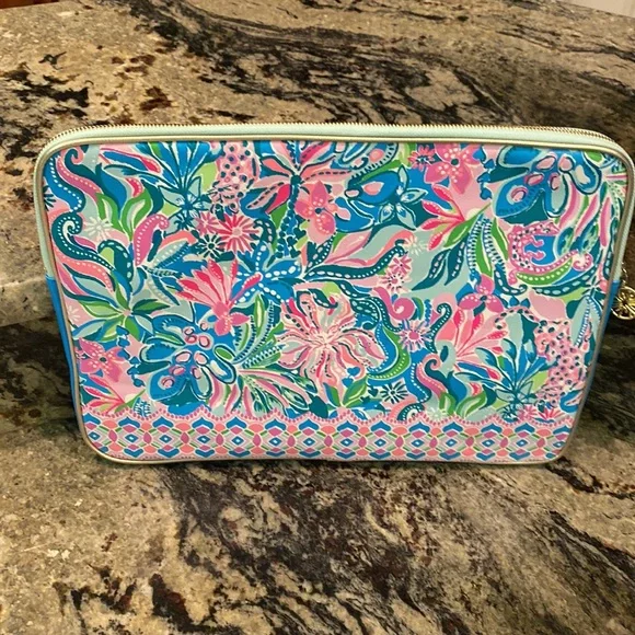 Lilly Pulitzer Laptop Sleeve - Picture 9 of 13